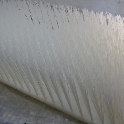 Block and belt brushes